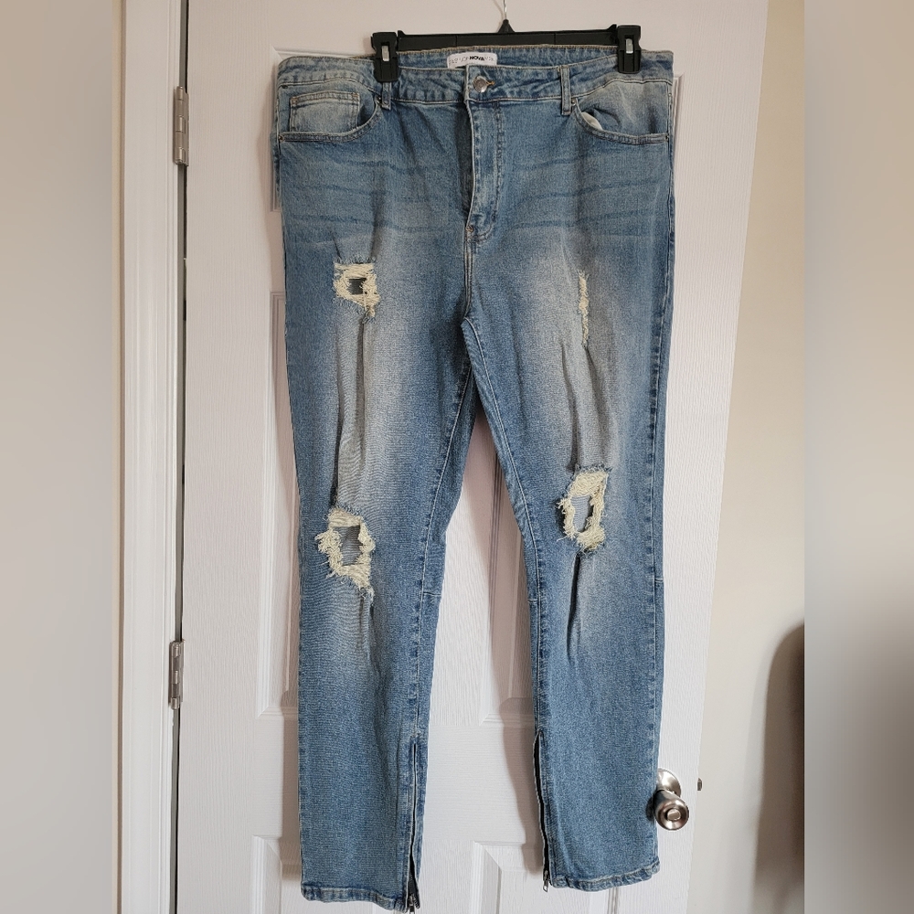 Mens jeans, Fashion Nova, size 42